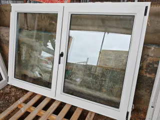 Ventanas PVC oscilobatientes blanca