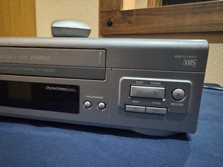 Reproductor VHS Thomson NICAM DIGITAL HIFI STEREO