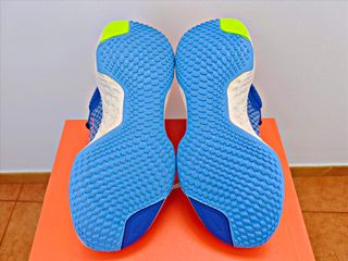 NIKE ZoomX INVINCIBLE RUN 2