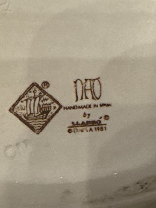 Figura porcelana NAO de Lladró niña y gato.