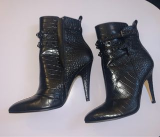 Botas Guess Negras Piel Cocodrilo Talla 37