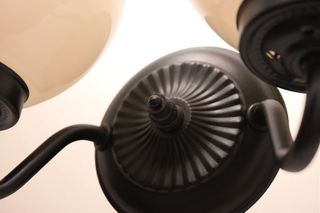 Apliques de pared negros y blancos