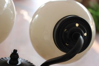 Apliques de pared negros y blancos