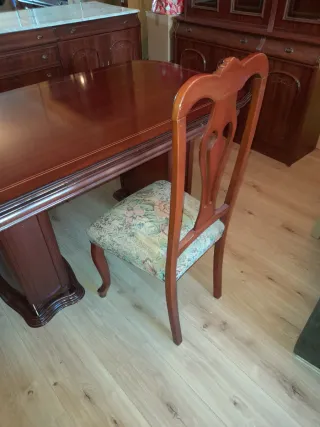 Mesa de comedor extensible y 6 sillas madera