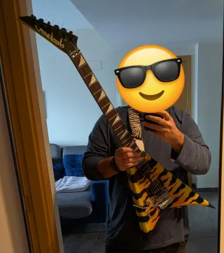 Jackson RR Japan repintada