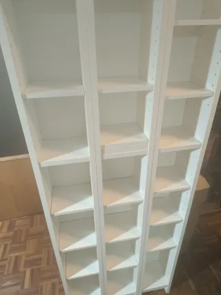 Estantería modular blanca de madera