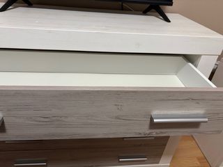 Cómoda Lara Blanca y Gris