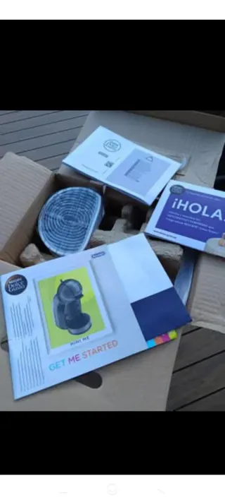 Cafetera Dolce Gusto Delonghi Roja y Blanca