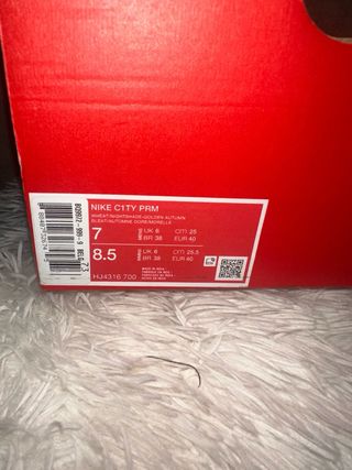 Zapatillas Nike Marrones y Naranjas