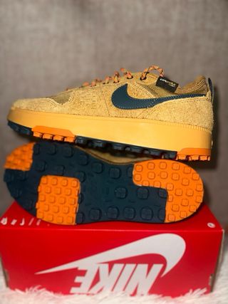 Zapatillas Nike Marrones y Naranjas