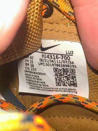 Zapatillas Nike Marrones y Naranjas