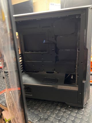 Caja PC Gaming Phanteks RGB