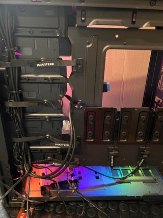 Caja PC Gaming Phanteks RGB
