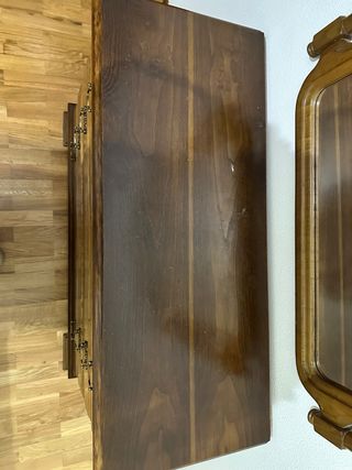 Cómoda de madera con 4 cajones