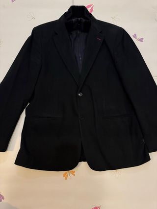 Americana de terciopelo negra