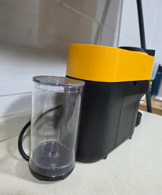 Cafetera Nespresso Vertuo Pop Amarilla