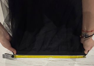 Falda midi negra de tul con volantes