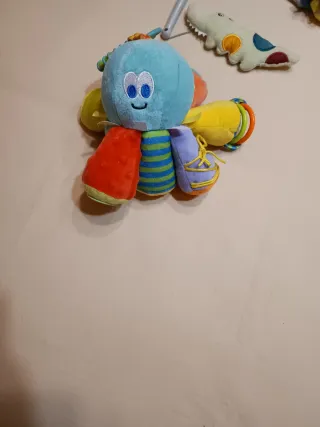 Juguetes de bebé varios