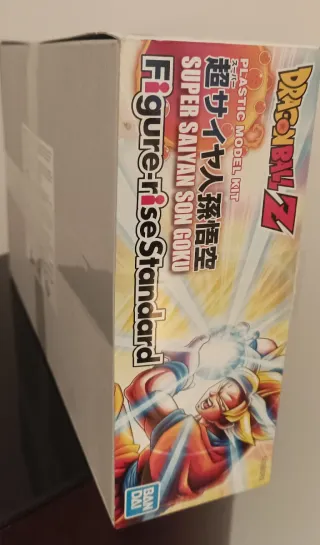 Figura Dragon Ball Z Super Saiyan Son Goku