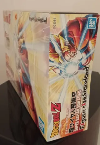 Figura Dragon Ball Z Super Saiyan Son Goku