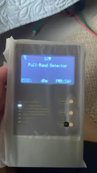 Detector de cámaras, micros y GPS