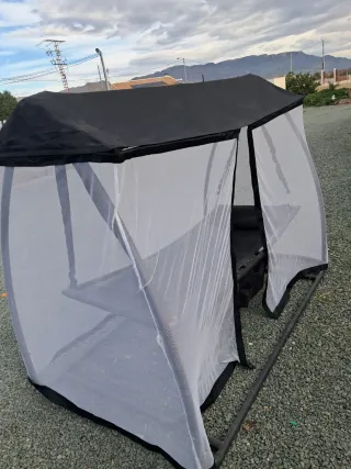 Tumbona balancín negra