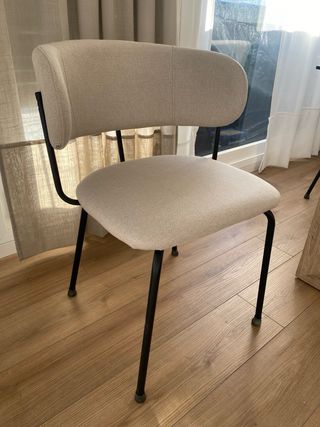 4 Sillas/Sillones Beige y negro