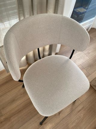 4 Sillas/Sillones Beige y negro
