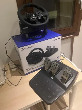 Volante Logitech G923 para PlayStation