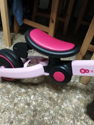 Triciclo Kindercraft rosa hasta 2-3 años