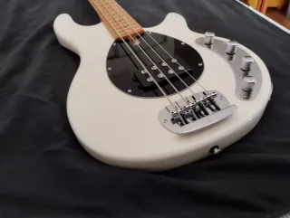 Bajo Marcus Miller Z3