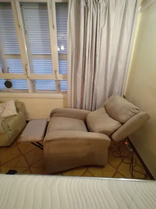 Sillón reclinable beige tela