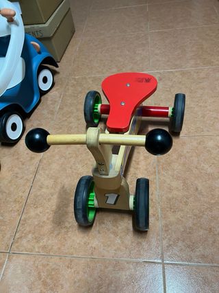 Triciclo de madera para niños
