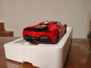 Ferrari SF90 Stradale. Bburago Signature. 1:18