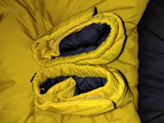 Chaqueta The North Face Nuptse 700 Negra/Amarilla