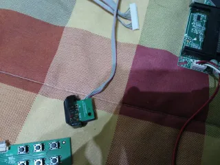 Televisor Nevir 43 DLED con TDT HD recambios