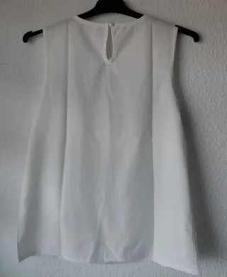 Blusa blanca sin mangas