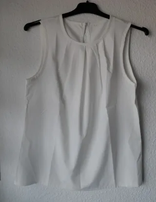 Blusa blanca sin mangas