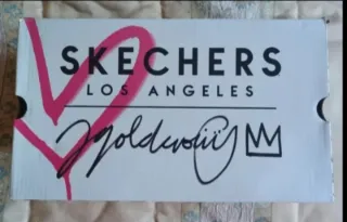 Zapatillas Skechers Corazones Talla 35