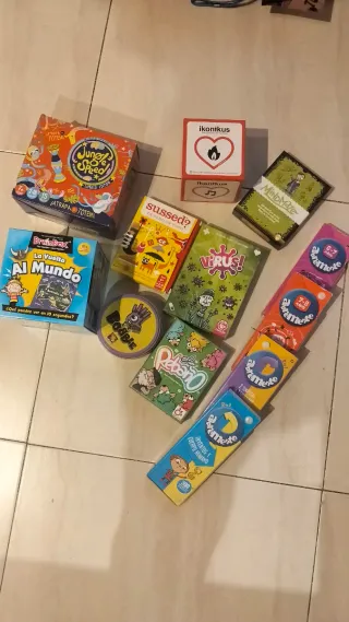 Lote de juegos de mesa variados