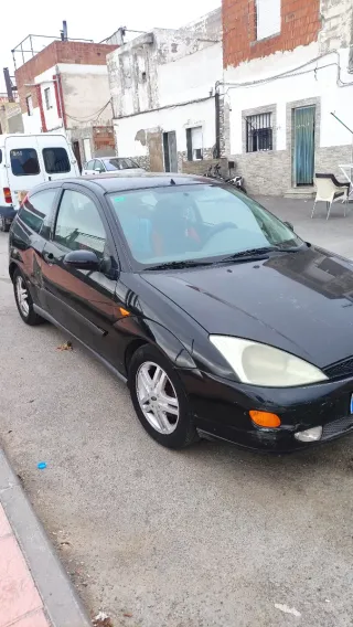 Ford Focus 1999 se vende o se cambia