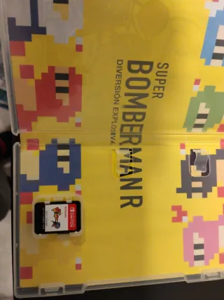 Mario Kart 8 Deluxe y Super Bomberman R Nintendo S