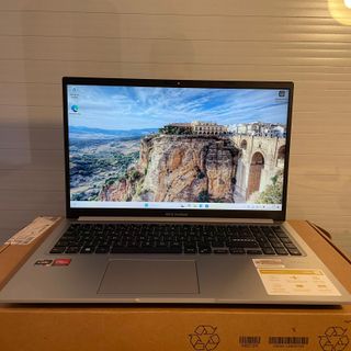 ASUS Vivobook 15 Ryzen 7 | 16GB RAM GARANTIA 3A