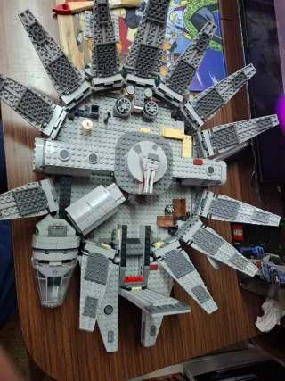 Lego Halcón Milenario