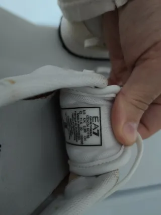 Scarpe Armani bimbo n.30 bianche