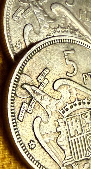 8 Monedas 5 Ptas Estrellas 73 y 75