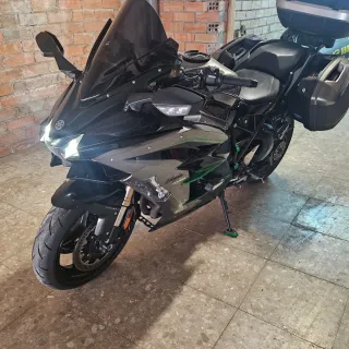 Kawasaki Ninja H2 SX