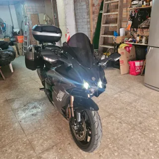 Kawasaki Ninja H2 SX
