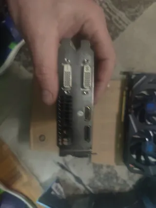 Sapphire HD7870 2GB + GTX 760 OC 2GBpara reparar