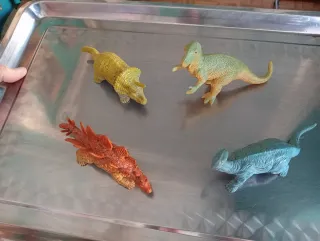 4 figuras dinosaurio goma 1992